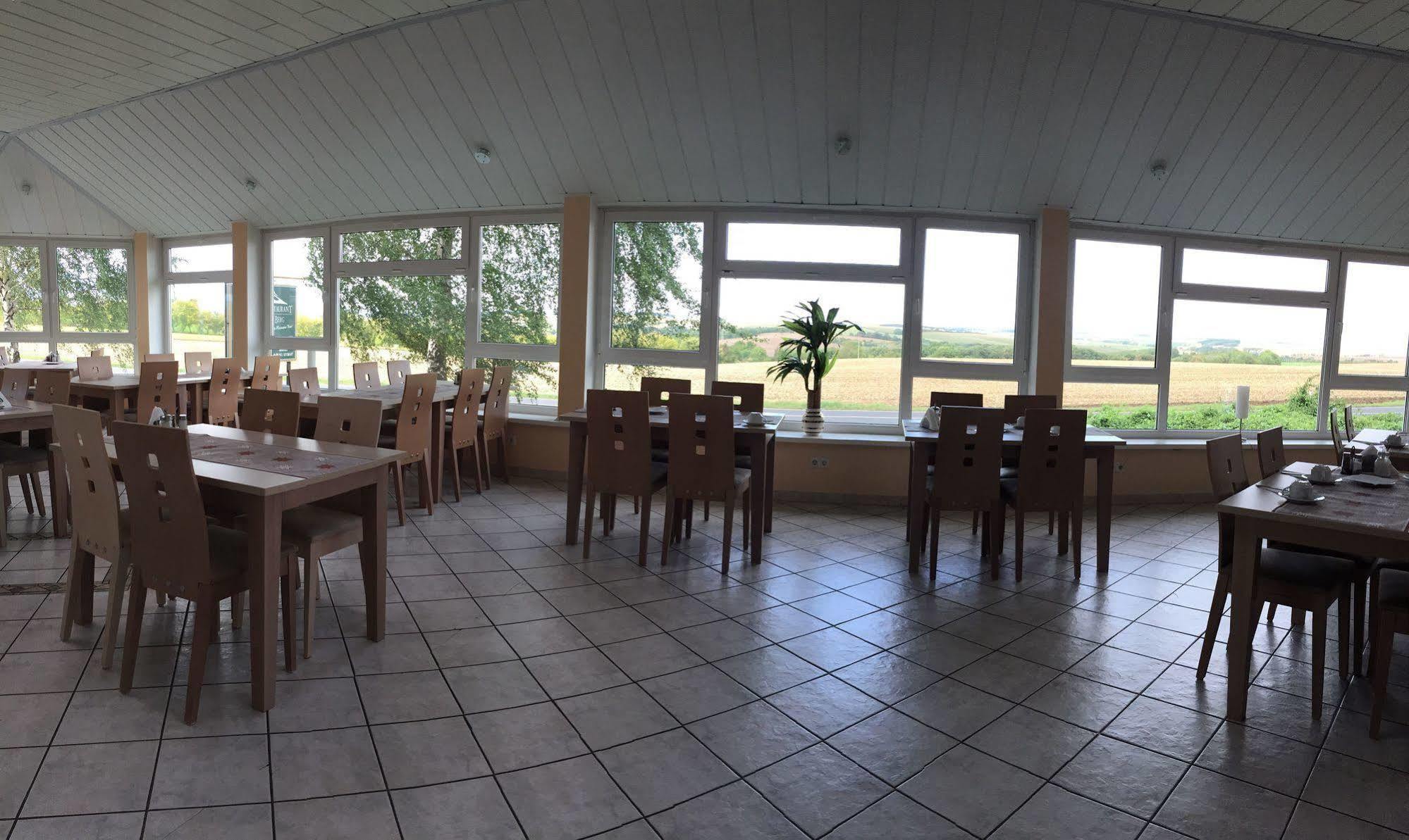 Hotel Weimarer Berg Apolda Bagian luar foto